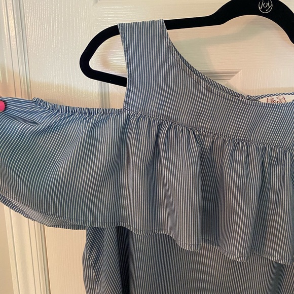 SO Blue&White Off the Shoulder Striped Blouse - Picture 2 of 6